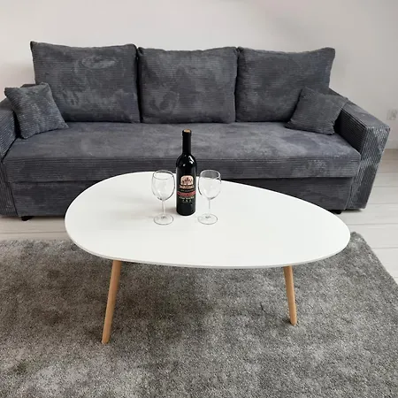 Gray Sulnowo Apartment