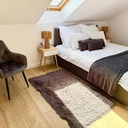 Gray Sulnowo Apartment