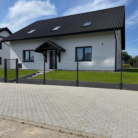 Gray Sulnowo Apartment