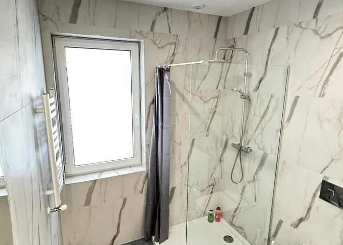 Gray Sulnowo Apartment