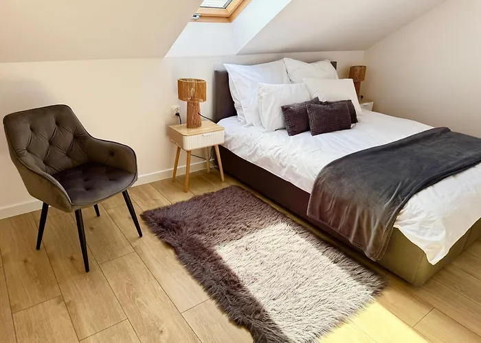 Gray Sulnowo Apartment