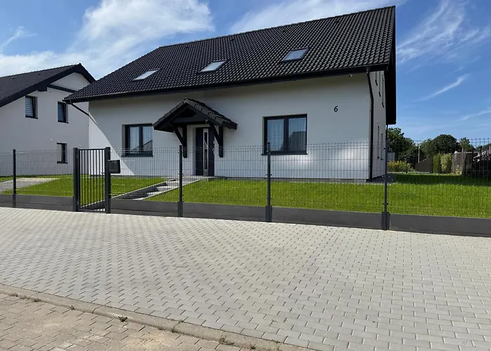 Gray Sulnowo Apartment